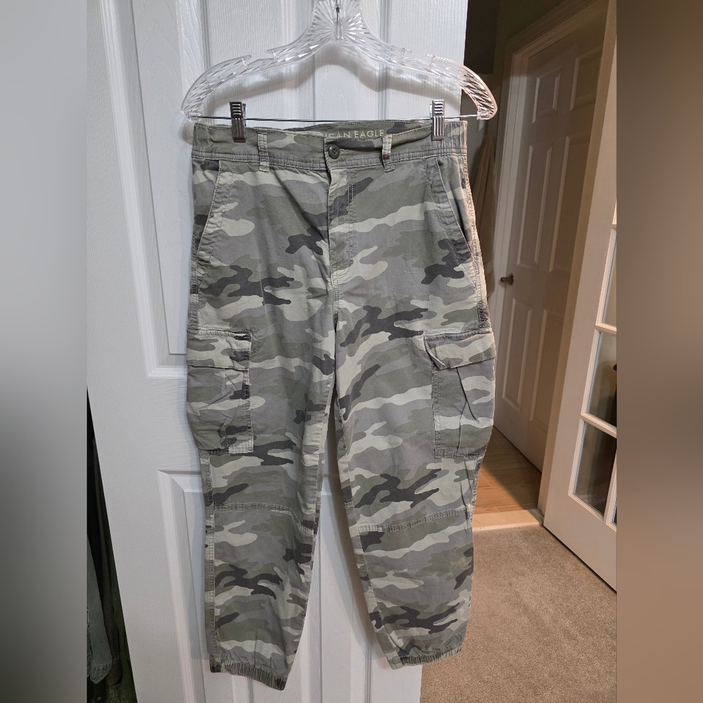 American Eagle Outfitters Grey Camo Super Stretch Waistband Pants